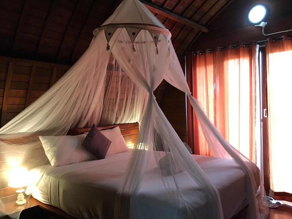 Bamboo Bungalow Jungle View Batununggul Exteriér fotografie